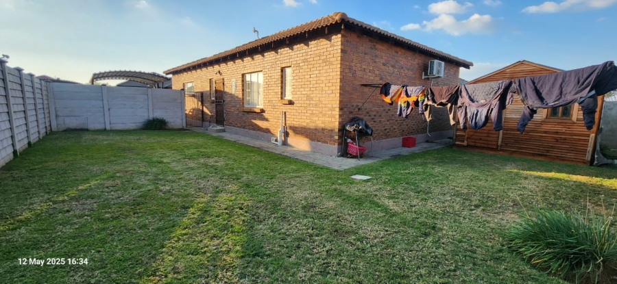 3 Bedroom Property for Sale in Waterval East North West